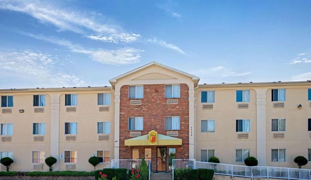 Super 8 by Wyndham Plano/Dallas Area