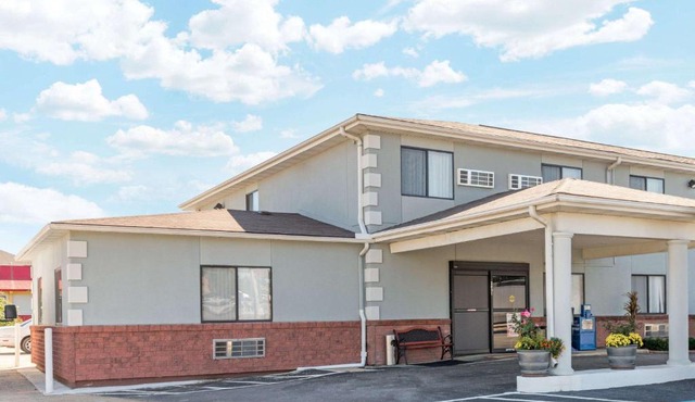 Super 8 by Wyndham Poplar Bluff Missouri