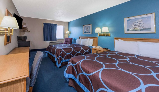 Super 8 by Wyndham Potosi