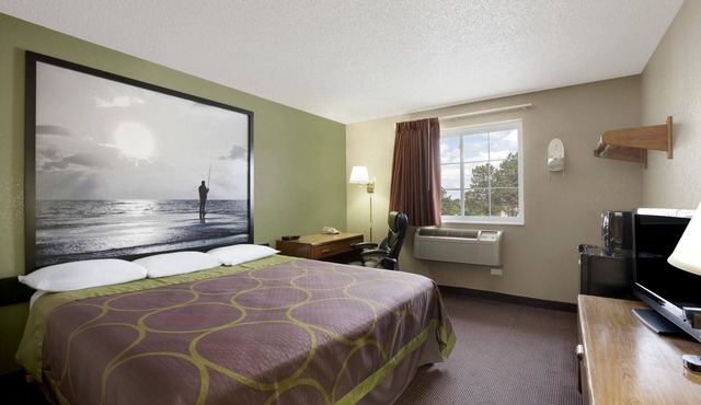 Super 8 by Wyndham Pulaski