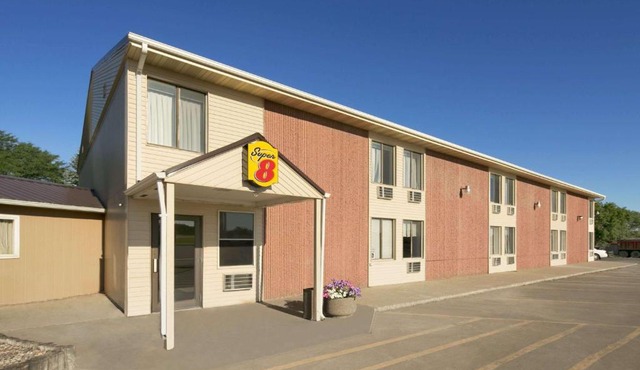 Super 8 by Wyndham Redfield