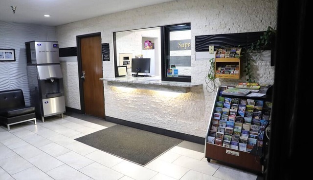 Super 8 by Wyndham Richmond Airport VA