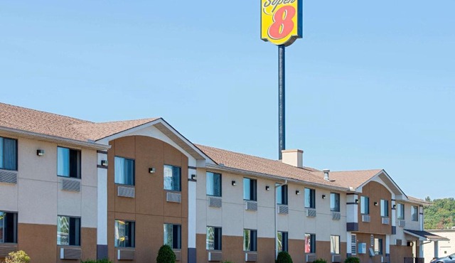 Super 8 by Wyndham Ripley