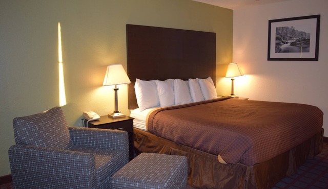 Super 8 by Wyndham Saginaw