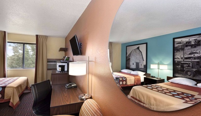 Super 8 by Wyndham Salem
