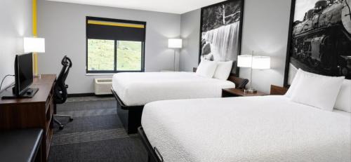 Super 8 by Wyndham Salina I-70