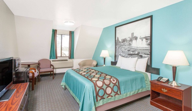 Super 8 by Wyndham Sallisaw