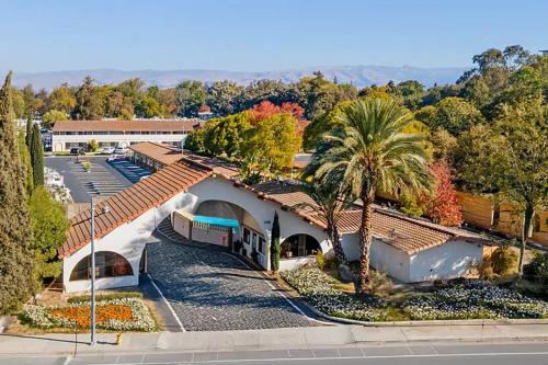 Super 8 by Wyndham San Jose Airport