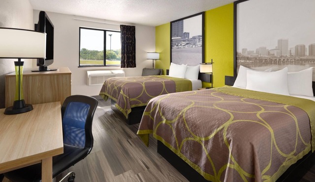 Super 8 by Wyndham South Boston VA