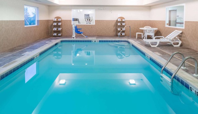 Super 8 by Wyndham St Robert Ft Leonard Wood Area