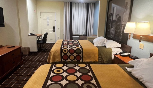 Super 8 by Wyndham Stafford Sugarland Area