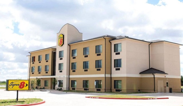 Super 8 by Wyndham Stanton