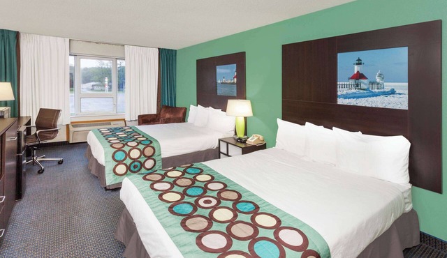 Super 8 by Wyndham Stevensville/St. Joseph