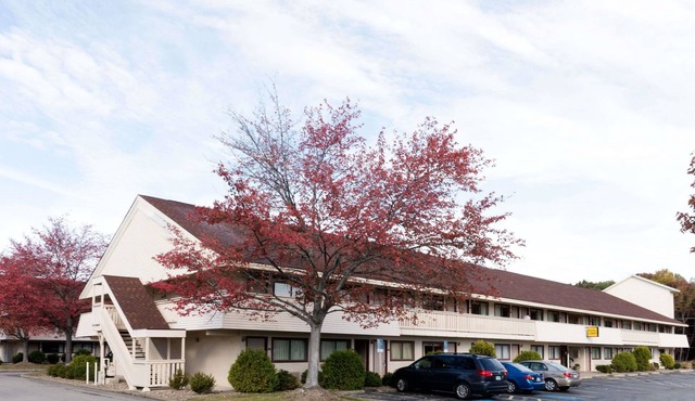 Super 8 by Wyndham Strongsville/Cleveland