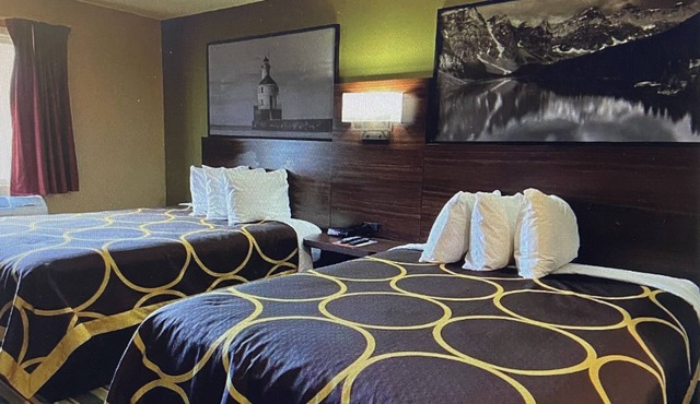 Super 8 by Wyndham Superior WI