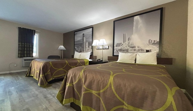 Super 8 by Wyndham Taylorville IL
