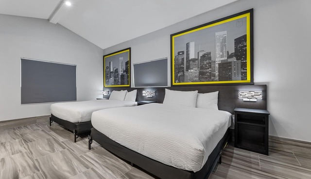Super 8 by Wyndham Texas City/Galveston Area
