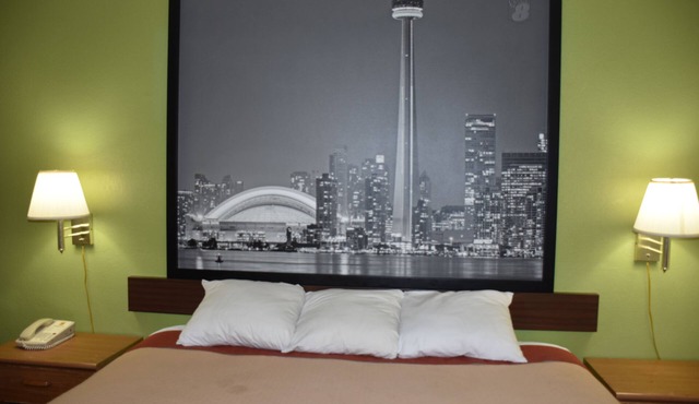 Super 8 by Wyndham Tifton