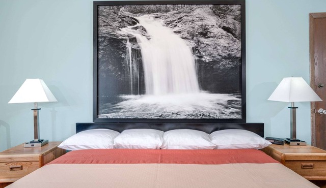 Super 8 by Wyndham Tomah Wisconsin