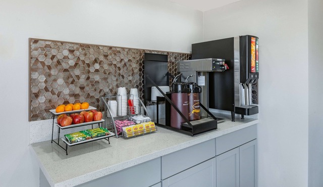 Super 8 by Wyndham Charlottesville