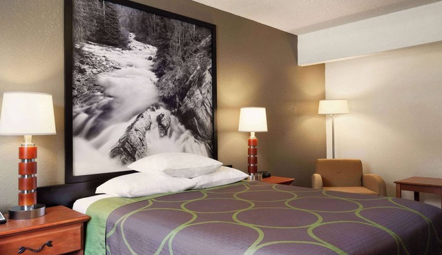 Super 8 by Wyndham Colorado Springs/Afa Area