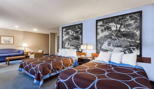 Super 8 by Wyndham East Stroudsburg/Poconos