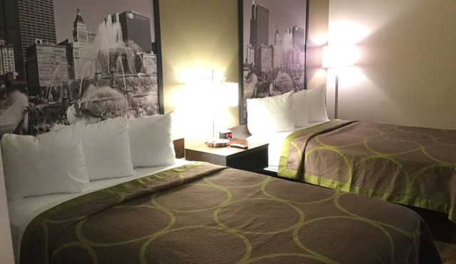 Super 8 by Wyndham South Holland