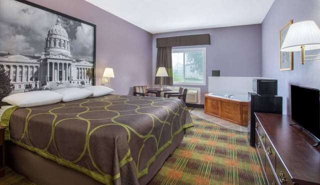 Super 8 by Wyndham Sweet Springs