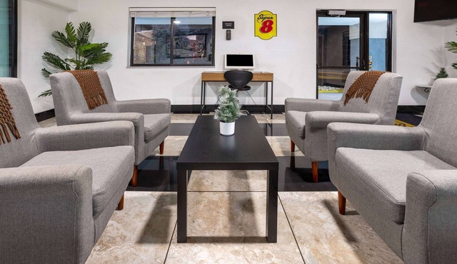 Super 8 by Wyndham Villa Rica