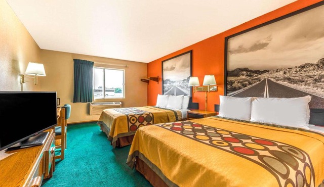 Super 8 by Wyndham Waco University Area