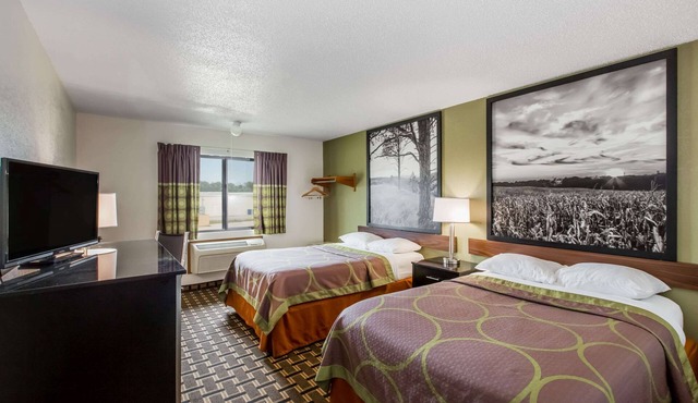 Super 8 by Wyndham Wayne