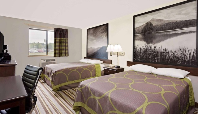 Super 8 by Wyndham Waynesboro