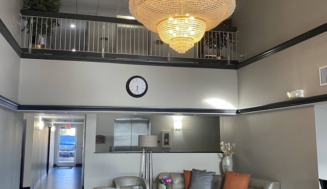 Super 8 by Wyndham Weatherford