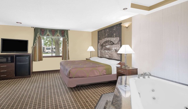 Super 8 by Wyndham Webster City IA