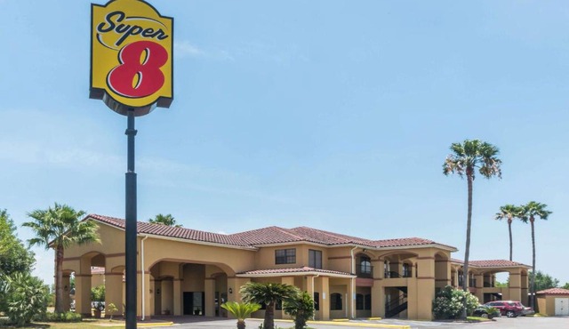 Super 8 by Wyndham Weslaco