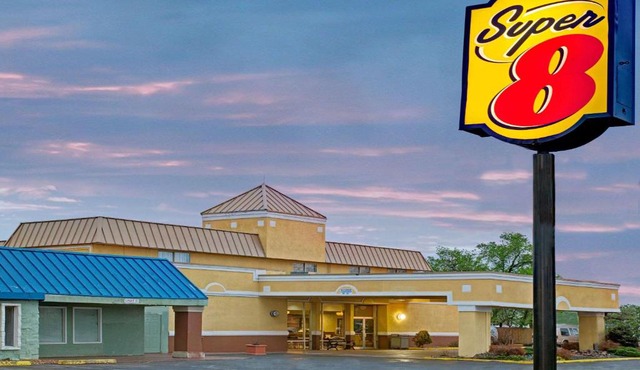 Super 8 by Wyndham Wheat Ridge/Denver West