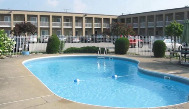 Super 8 by Wyndham Windsor/Dougall
