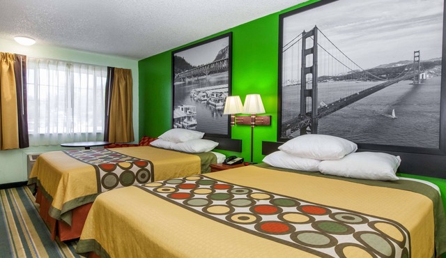 Super 8 by Wyndham Yreka