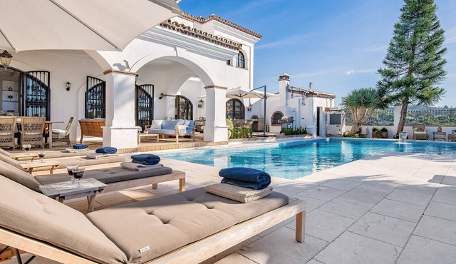 Super Andalusian Villa Near Beach with Heated Pool