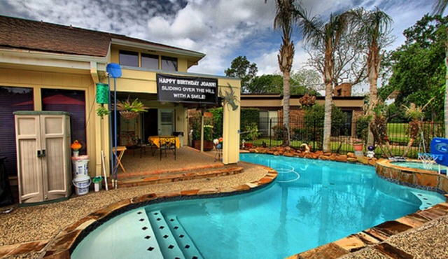 SUPER BOWL Whole Home Rental 11.2 miles from NRG Stadium