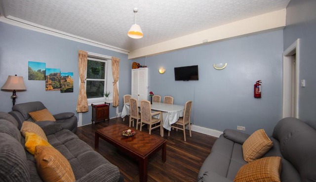 Super Central 4bedroom Apartment at the Meadows