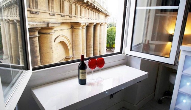 Super Central Paris Studio, near the Louvre