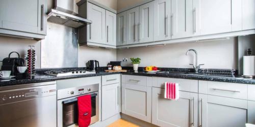 Super Chic 1-Bedroom Urban Hideaway