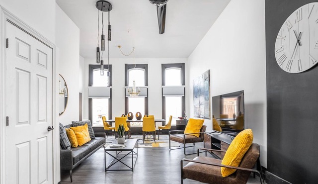 Super Chic Downtown Penthouse, Stay for Gen Con!
