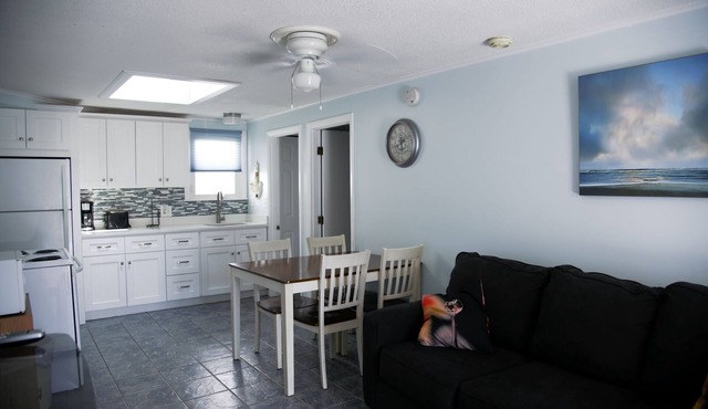Super Clean 2 Bedroom Cottage