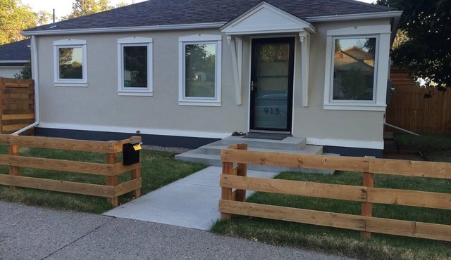 Super clean 2-bedroom in town! Between downtown and MSU.