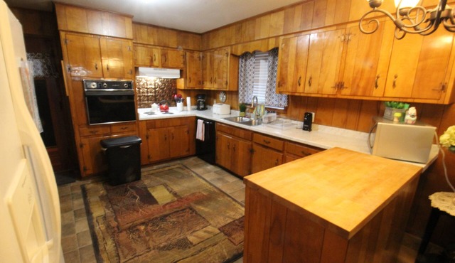 Super Clean 3 Bedroom House near Masters Golf Tournament.