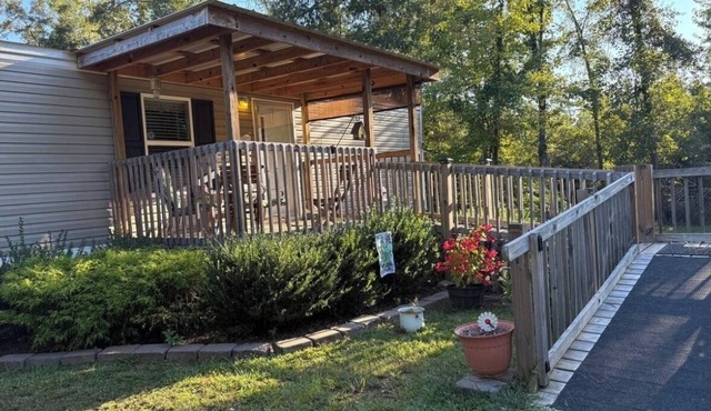 Super CLEAN and Comfortable 7 mile to downtown Newberry 5 mile from I 26