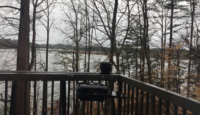 Super clean Cabin on the Lake!