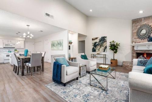 Super Cozy Entire House ABL Near Downtown - Book Now !